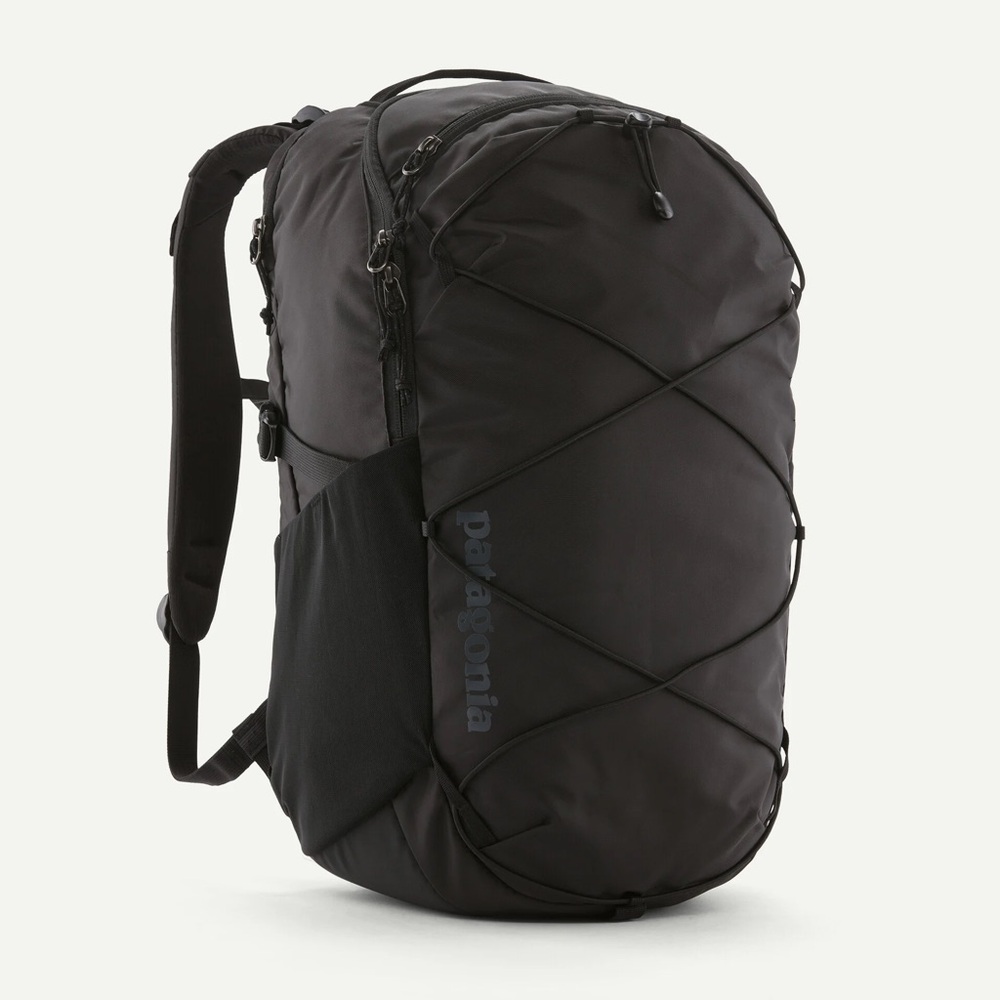 NWT Patagonia Refugio 30L Backpack Black Laptop Travel Outdoor